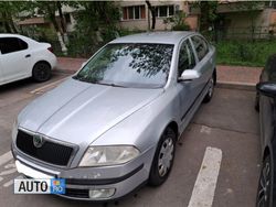 Gri Utilizat 2008 Skoda Octavia Classic Hatchback | 2.600 EUR (Preț OK)