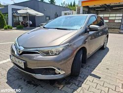 Culoaremaro Utilizat 2017 Toyota Auris Hybrid Sol Hatchback | 15.500 EUR (Puțin scump)