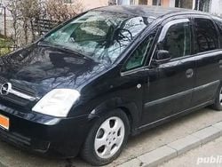 Utilizat 2005 Opel Meriva Monovolum | 700 EUR (Preț bun)