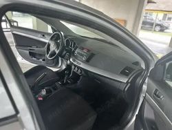 Argintiu Utilizat 2010 Mitsubishi Lancer Sportback Hatchback | 4.250 EUR