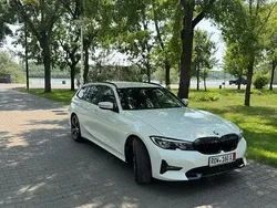 Alb Utilizat 2021 BMW 318 Berlinǎ | 19.400 EUR (Preț bun)