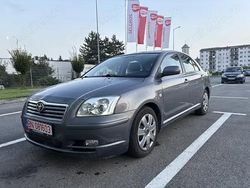 Gri Utilizat 2005 Toyota Avensis Berlinǎ | 2.300 EUR (Puțin scump)