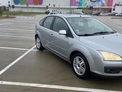 Culoaregri Utilizat 2005 Ford Focus Ghia Hatchback | 2.700 EUR (Scump)