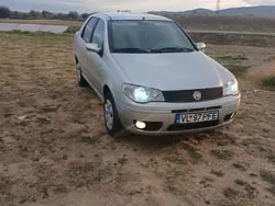 Utilizat 2009 Fiat Albea Berlinǎ | 1.300 EUR