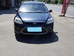 Gri Utilizat 2010 Ford Focus Ghia Break | 3.690 EUR (Scump)