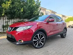 Rosu Utilizat 2014 Nissan Qashqai Tekna SUV | 9.400 EUR (Preț OK)