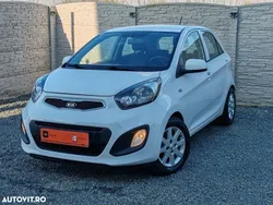 Alb Utilizat 2012 Kia Picanto Hatchback | 3.499 EUR