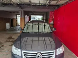 Gri Utilizat 2007 VW Touareg SUV | 5.290 EUR (Super Preț)