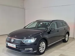 Negru metalic perleffect Utilizat 2019 VW Passat Comfortline | 17.600 EUR (Super Preț)