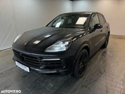 Negru Utilizat 2018 Porsche Cayenne SUV | 48.158 EUR (Preț bun)