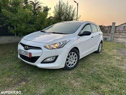 Culoarealb Utilizat 2013 Hyundai i30 Comfort Break | 4.500 EUR (Preț OK)