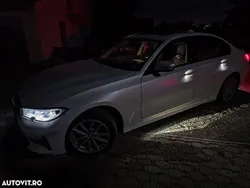 Alb Utilizat 2020 BMW 320 Sport Line Berlinǎ | 32.999 EUR (Scump)