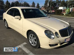 Auriu Utilizat 2009 Mercedes E200 Berlinǎ | 4.000 EUR