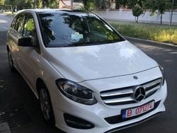 Alb Utilizat 2017 Mercedes B180 Style Monovolum | 9.450 EUR (Preț OK)