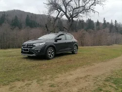 Gri Utilizat 2021 Dacia Sandero Stepway Hatchback | 11.234 EUR (Preț OK)