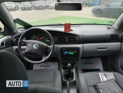 Albastru marin Utilizat 2004 Skoda Octavia Berlinǎ | 1.999 EUR (Preț bun)