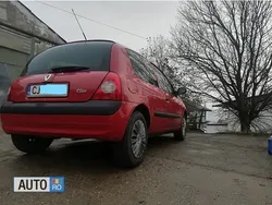 Rosu Utilizat 2002 Renault Clio II Cabrio | 1.000 EUR