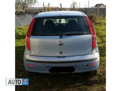 Albastru Utilizat 2004 Fiat Punto Hatchback | 1.000 EUR
