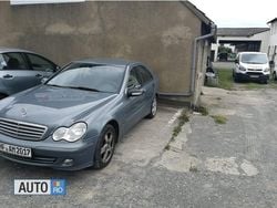 Gri Utilizat 2004 Mercedes C200 Berlinǎ | 3.000 EUR (Puțin scump)