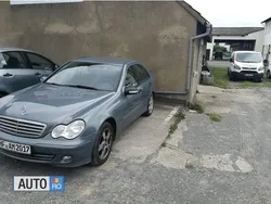 Gri Utilizat 2004 Mercedes C200 Berlinǎ | 3.000 EUR (Preț OK)