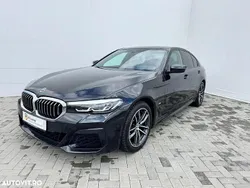 Negru Utilizat 2022 BMW 520 Berlinǎ | 37.389 EUR (Scump)