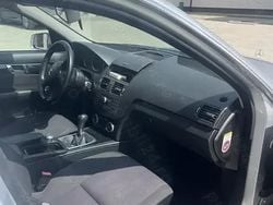 Utilizat 2009 Mercedes C200 Berlinǎ | 4.000 EUR (Preț bun)