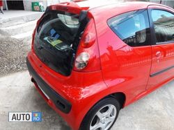 Roșu Utilizat 2006 Peugeot 107 Hatchback | 1.900 EUR