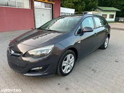 Gri Utilizat 2013 Opel Astra Design Edition Break | 4.000 EUR (Preț bun)