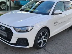 Alb Nouă 2024 Audi A1 Hatchback | 26.336 EUR
