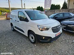 Culoarealb Utilizat 2022 Opel Combo Monovolum | 12.999 EUR (Puțin scump)