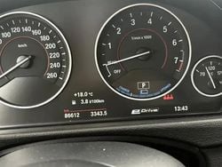 Utilizat 2017 BMW 330 Berlinǎ | 17.500 EUR (Preț bun)