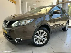 Culoaremaro Utilizat 2014 Nissan Qashqai N-Connecta SUV | 9.990 EUR (Preț OK)