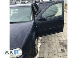 Albastru Utilizat 2002 VW Golf IV Hatchback | 1.499 EUR (Preț OK)