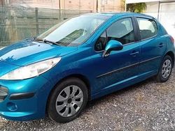 Albastru Utilizat 2008 Peugeot 207 Hatchback | 1.690 EUR (Preț bun)