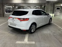 Culoarealb Utilizat 2017 Renault Mégane IV Zen Hatchback | 8.500 EUR (Preț OK)