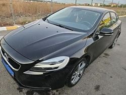 Utilizat 2017 Volvo V40 Break | 12.300 EUR (Puțin scump)