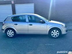 Utilizat 2004 Opel Astra Berlinǎ | 1.600 EUR (Scump)