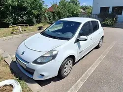 Alb Utilizat 2012 Renault Clio IV Hatchback | 3.700 EUR (Preț bun)