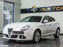 Alb Utilizat 2014 Alfa Romeo Giulietta Distinctive Hatchback | 3.499 EUR