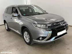 Culoareargint Utilizat 2015 Mitsubishi Outlander P-HEV SUV | 13.000 EUR (Preț OK)