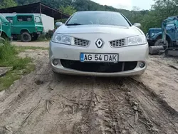 Utilizat 2006 Renault Mégane II | 2.200 EUR