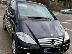 Culoarenegru Utilizat 2007 Mercedes A180 Elegance Hatchback | 2.000 EUR (Preț OK)