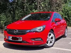 Culoarerosu Utilizat 2016 Opel Astra Innovation Hatchback | 11.900 EUR