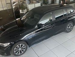 Utilizat 2022 BMW 330 Advantage Break | 29.387 EUR