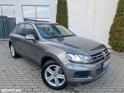 Gri Utilizat 2012 VW Touareg SUV | 8.799 EUR (Super Preț)