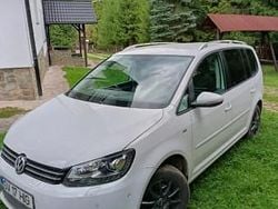 Alb Utilizat 2014 VW Touran Monovolum | 8.200 EUR (Scump)