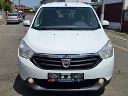Alb Utilizat 2012 Dacia Lodgy Lauréate Monovolum | 3.490 EUR (Preț bun)
