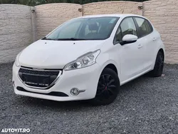 Culoarealb Utilizat 2013 Peugeot 208 Hatchback | 3.999 EUR (Preț OK)