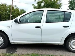 Alb Utilizat 2010 Dacia Sandero Hatchback | 1.450 EUR (Preț bun)