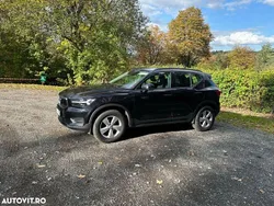 Culoarenegru Utilizat 2019 Volvo XC40 Momentum SUV | 22.204 EUR (Preț bun)